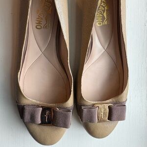 Salvatore Ferragamo Taupe Textured Flats with Bow size 9